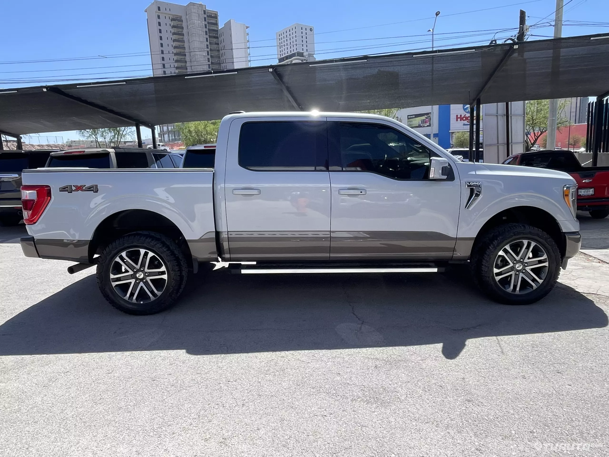 Ford Lobo Pick-Up