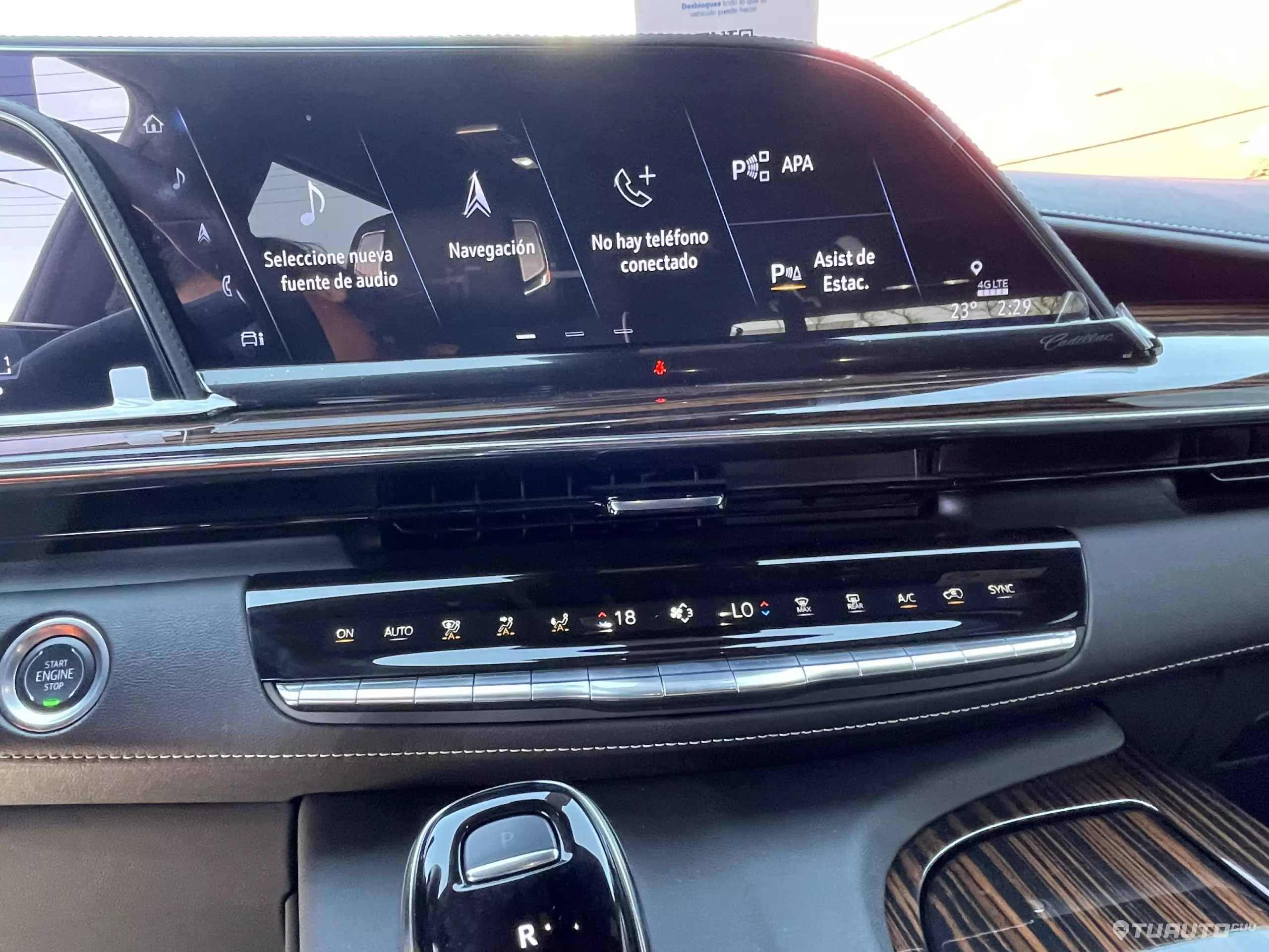 Cadillac Escalade VUD 4x4