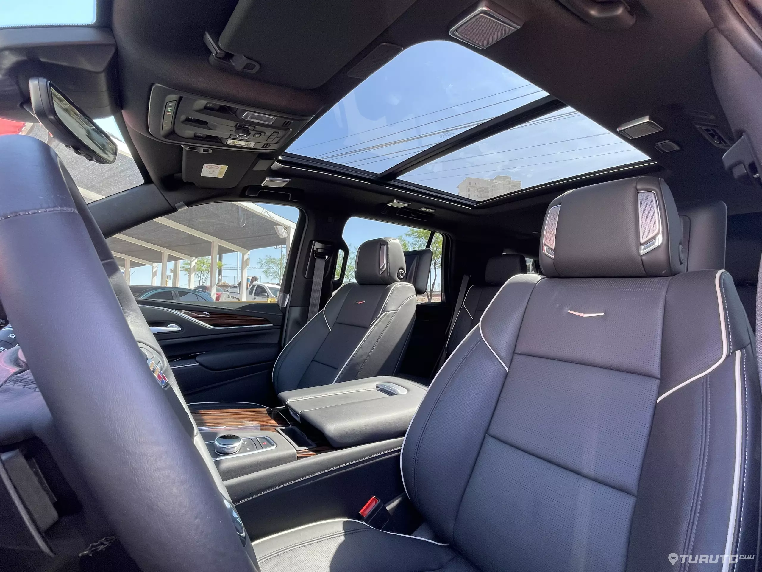 Cadillac Escalade VUD 4x4