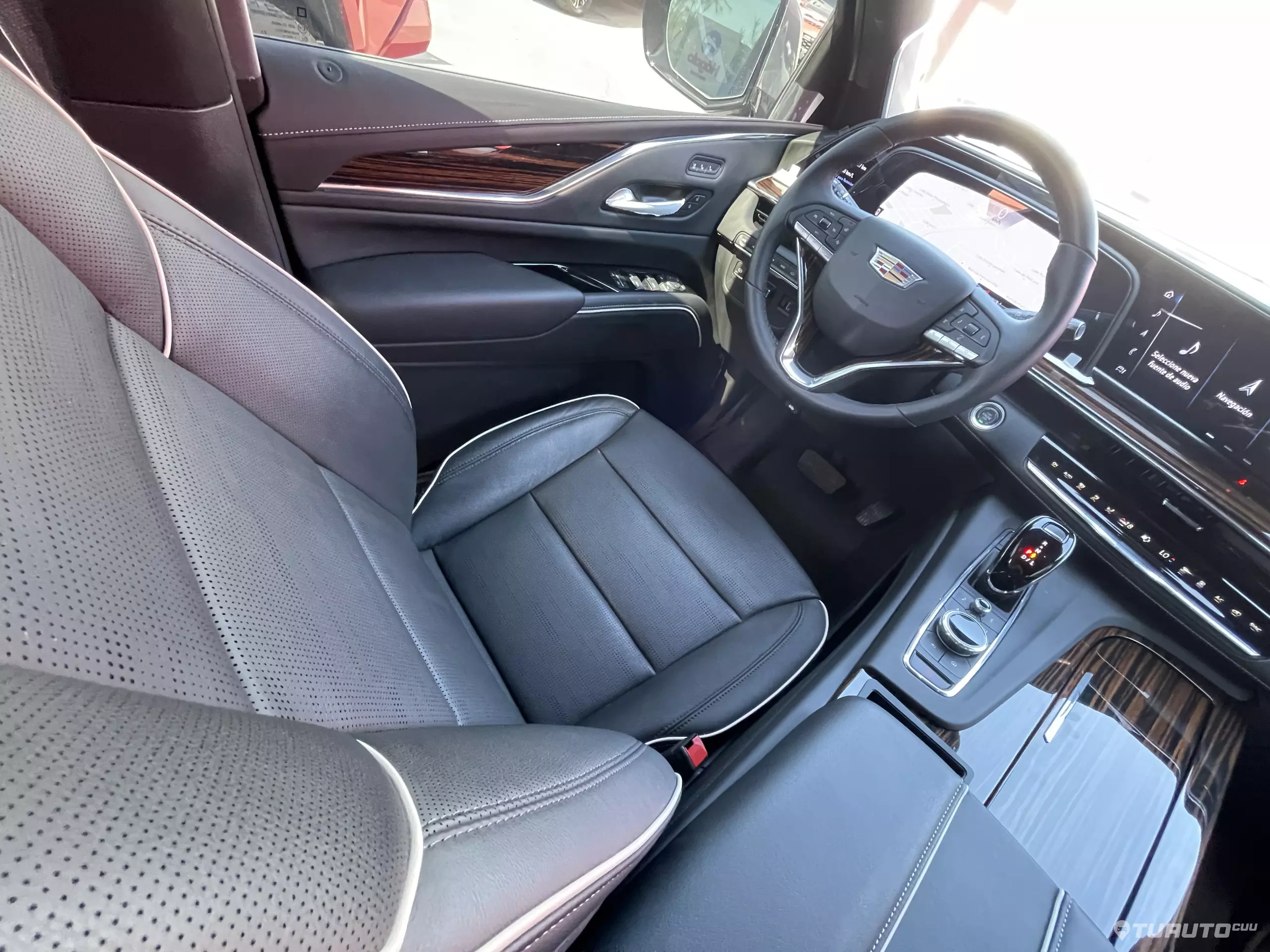 Cadillac Escalade VUD 4x4