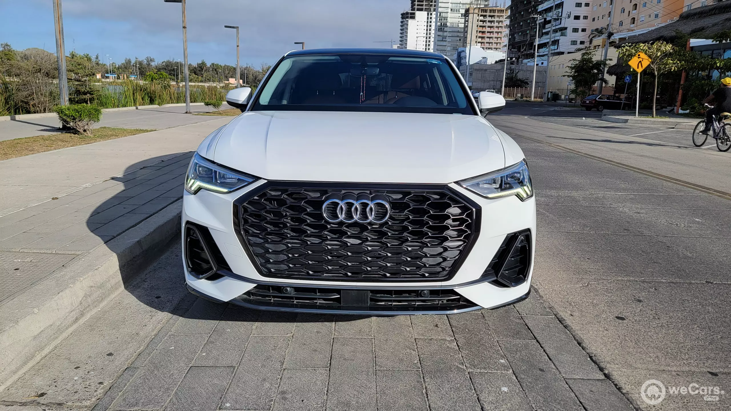 Audi Q3 VUD