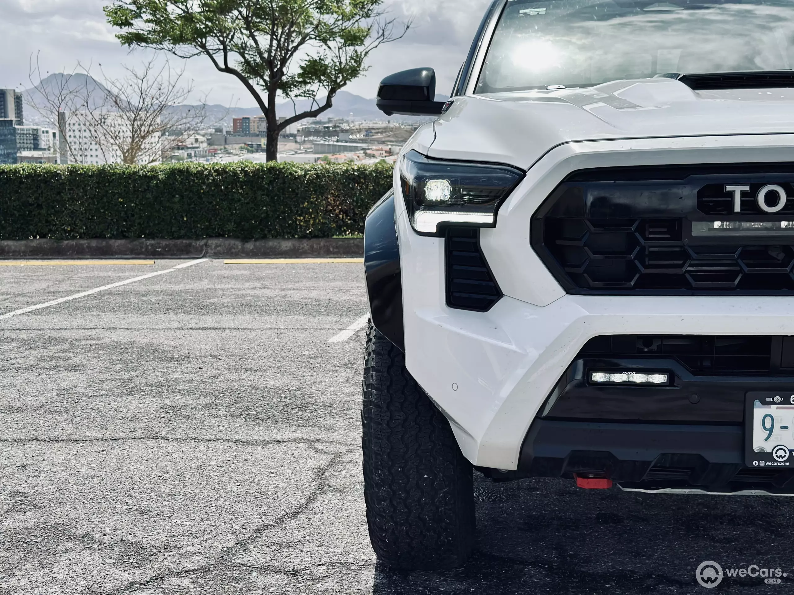 Toyota Tacoma Pick-Up