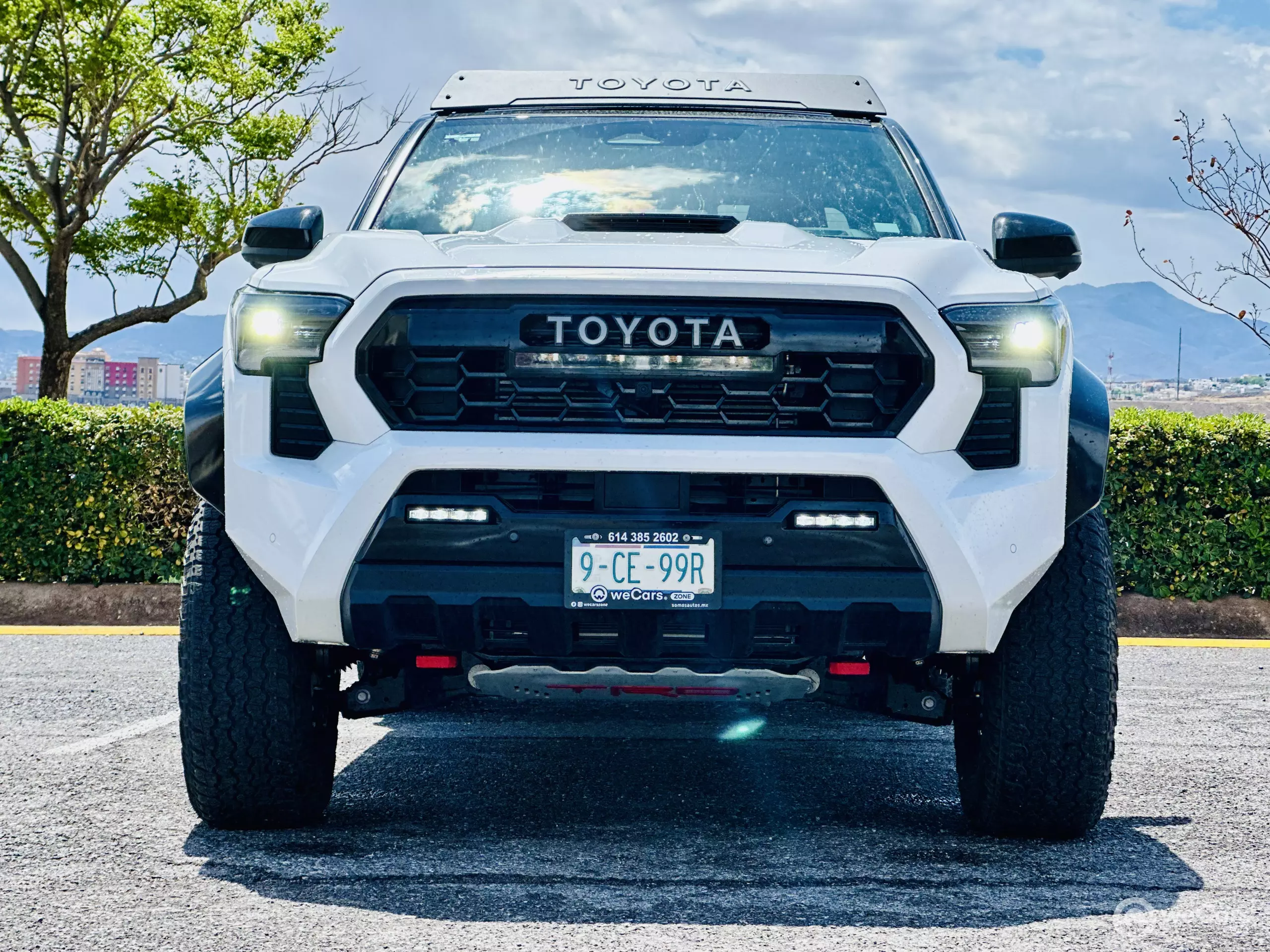 Toyota Tacoma Pick-Up