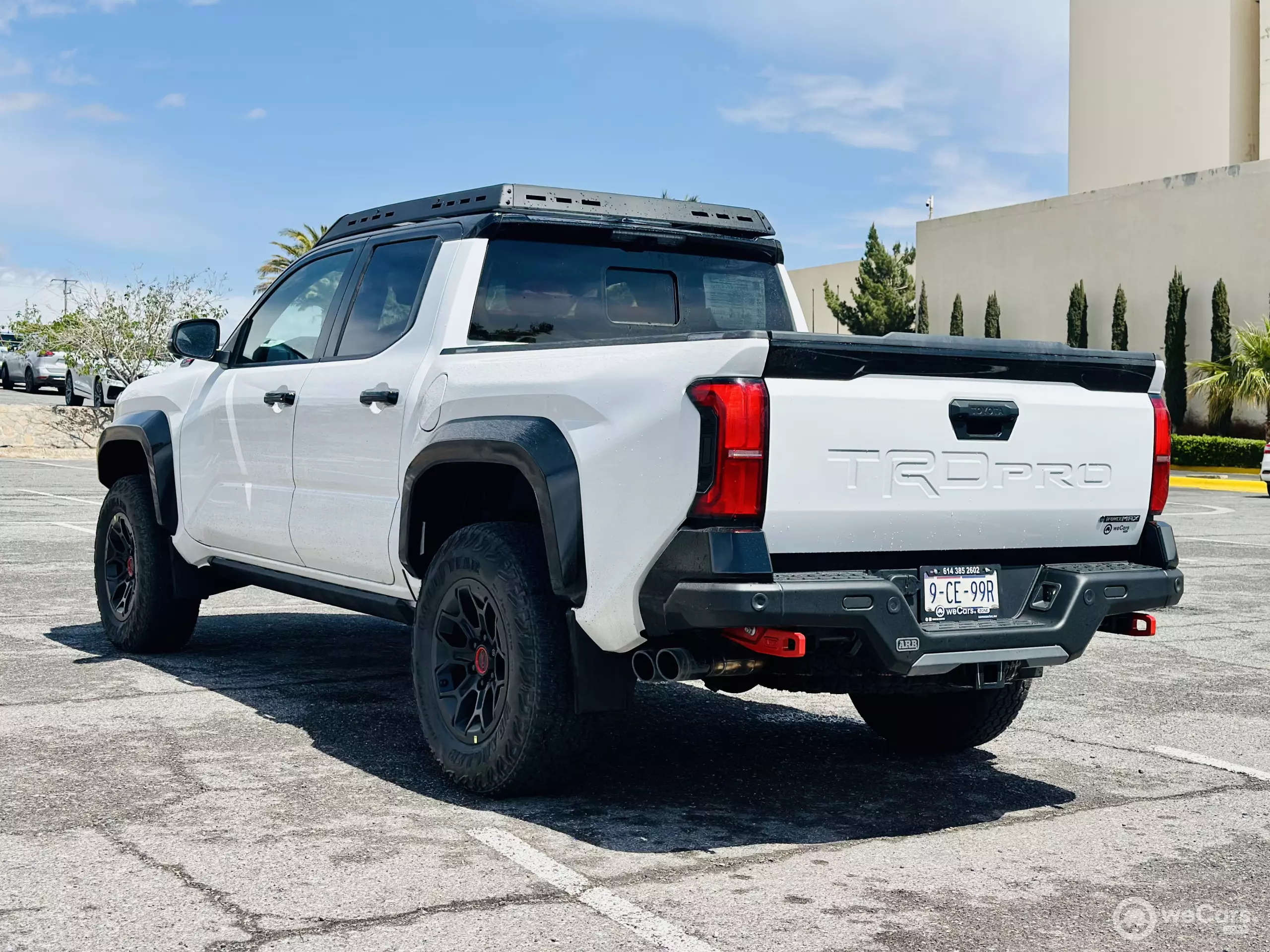 Toyota Tacoma Pick-Up