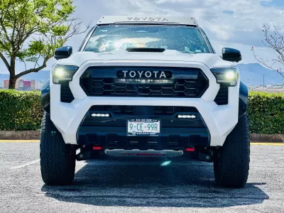 Toyota Tacoma Pick-Up 2025