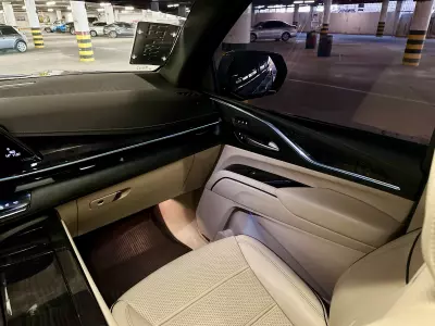 Cadillac Escalade VUD 2021