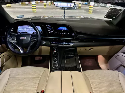 Cadillac Escalade VUD 2021