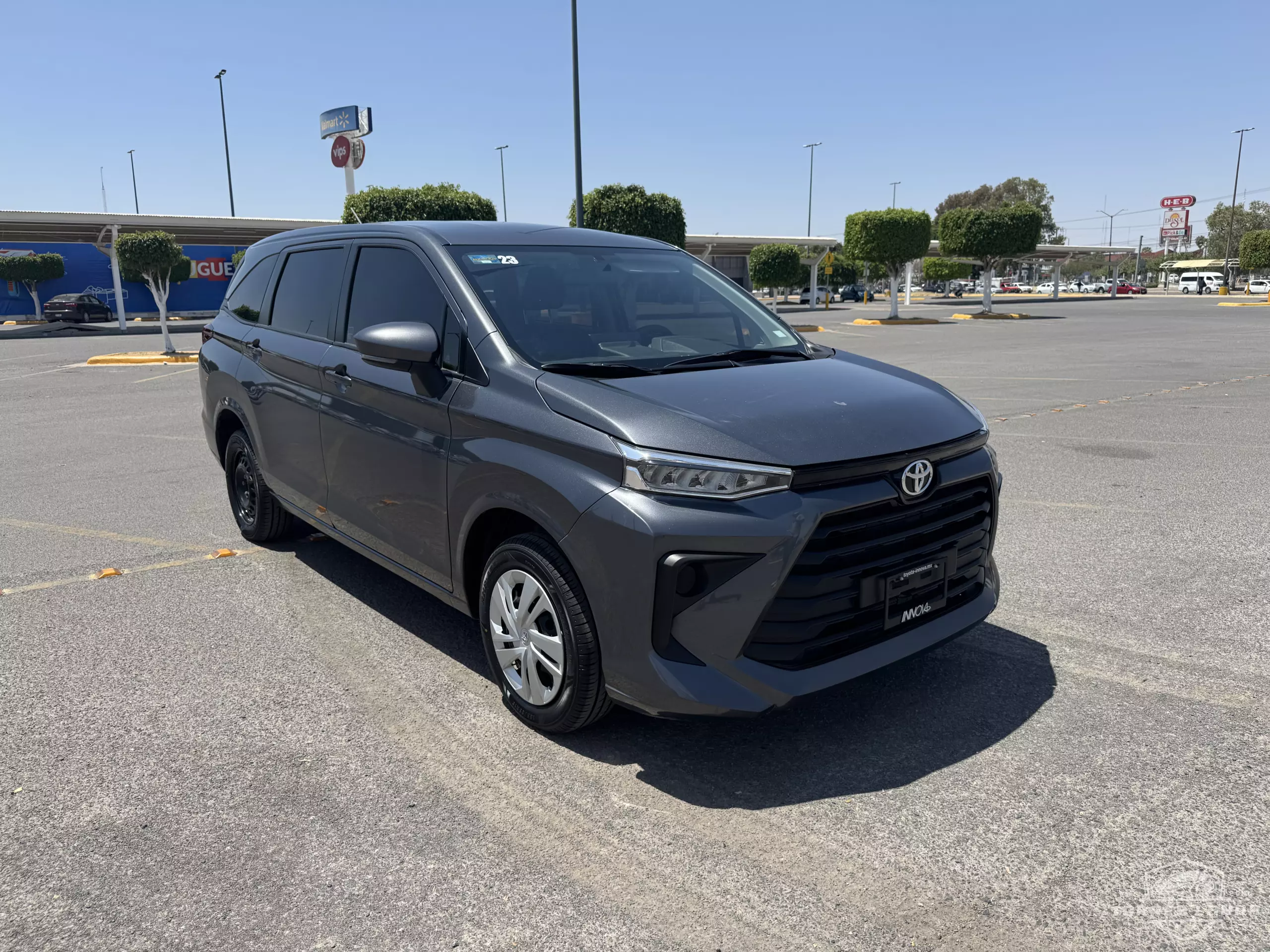 Toyota Avanza Minivan