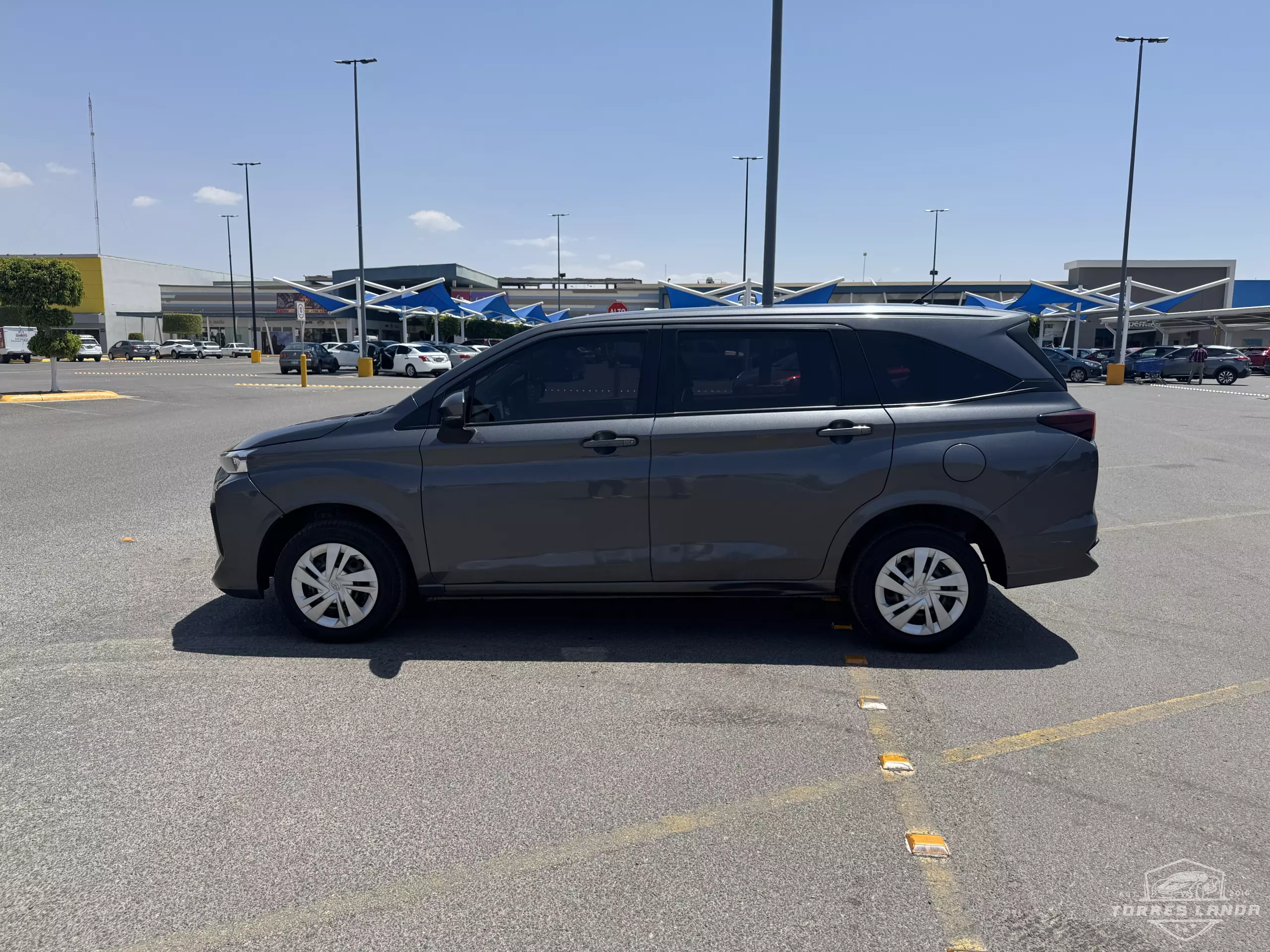 Toyota Avanza Minivan