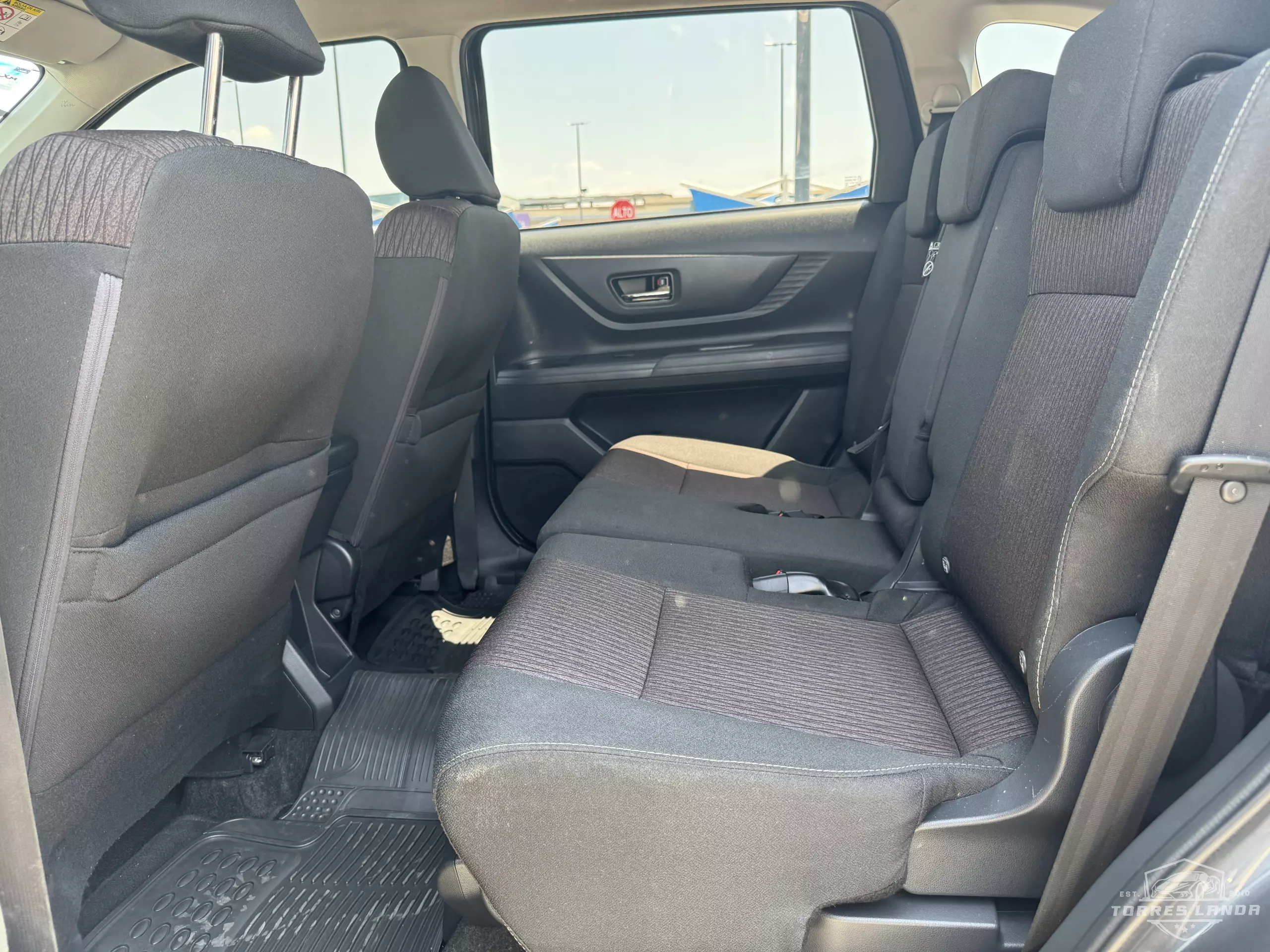 Toyota Avanza Minivan