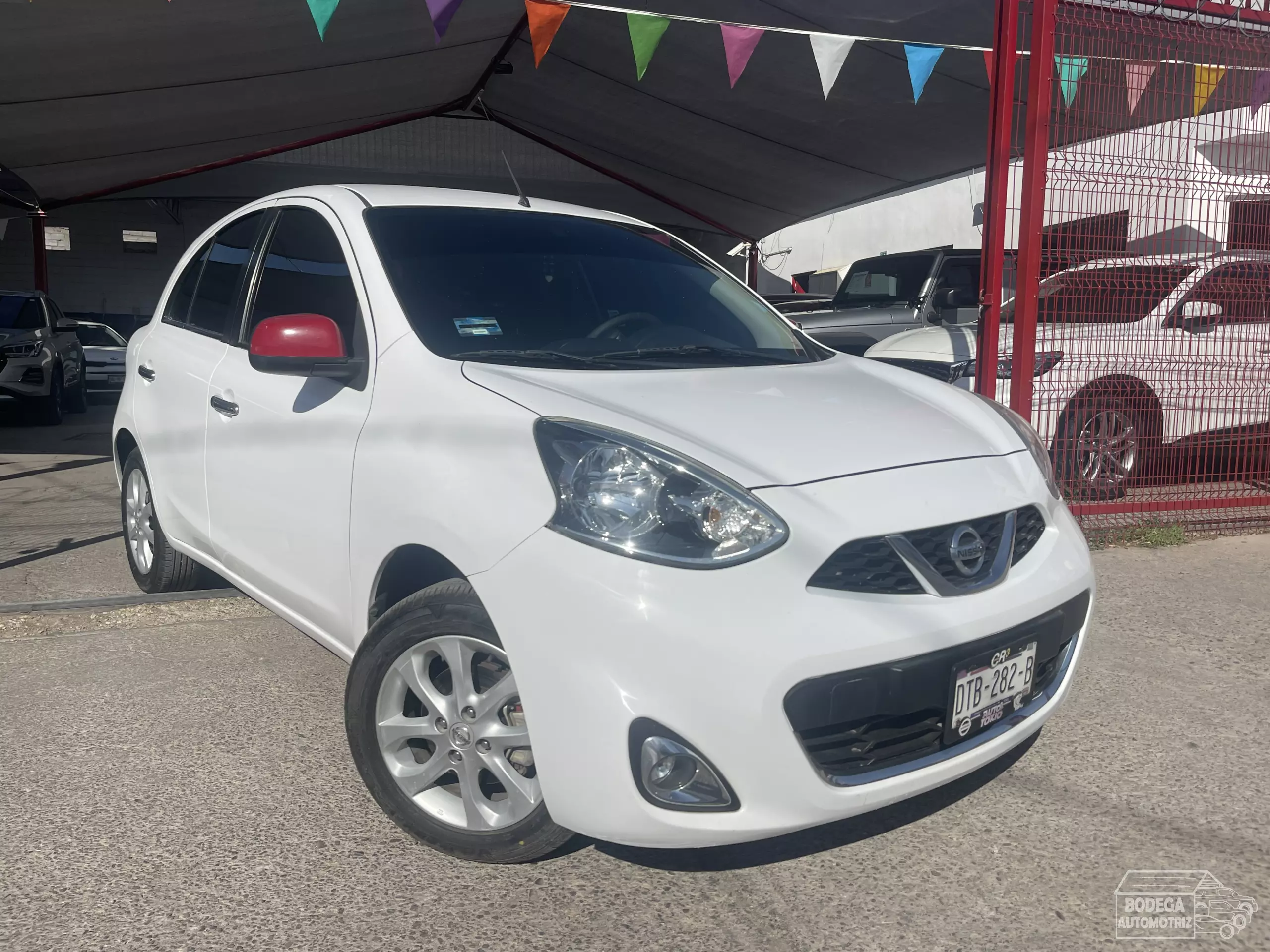 Nissan March 2017
