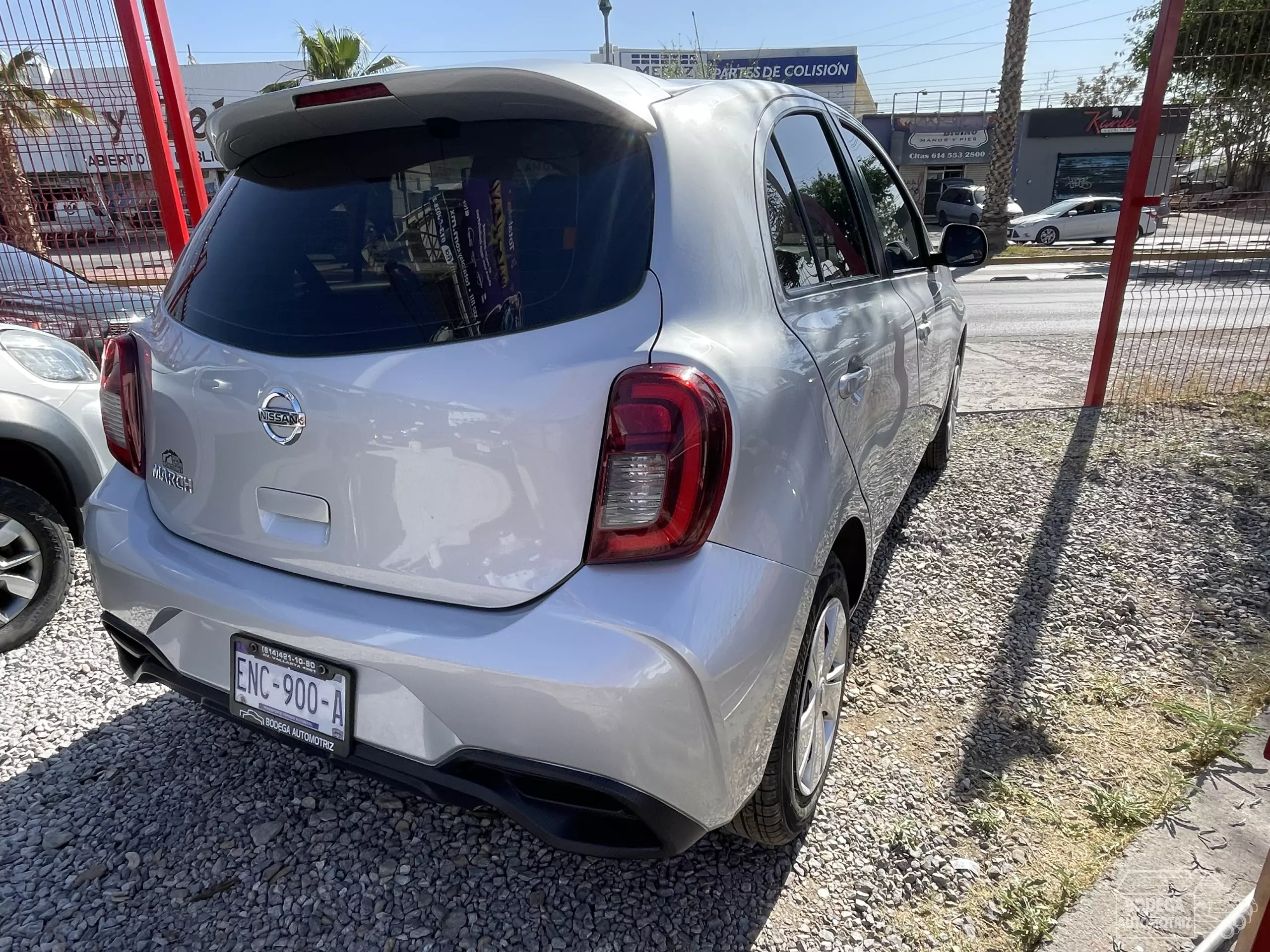 Nissan March