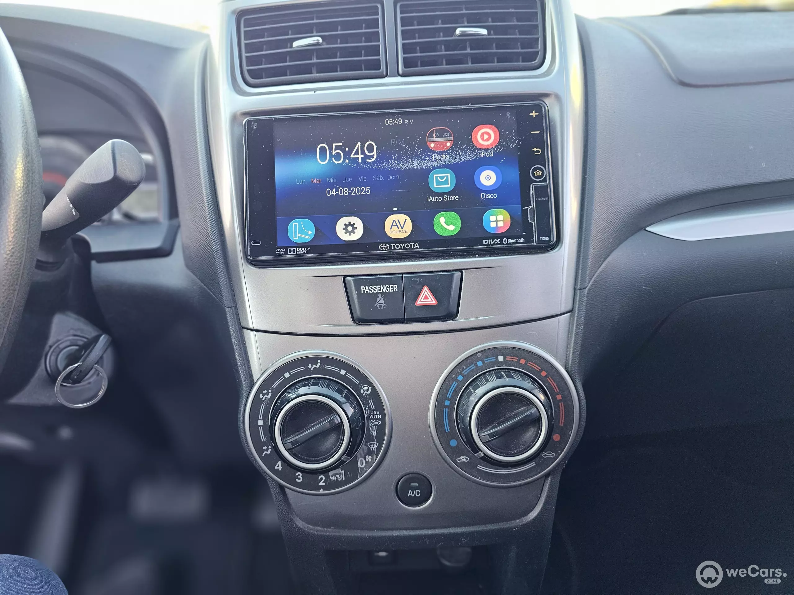Toyota Avanza Minivan
