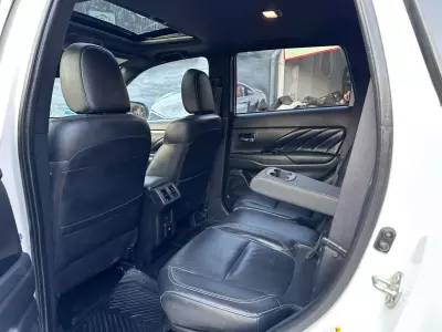 Mitsubishi Outlander VUD 2020