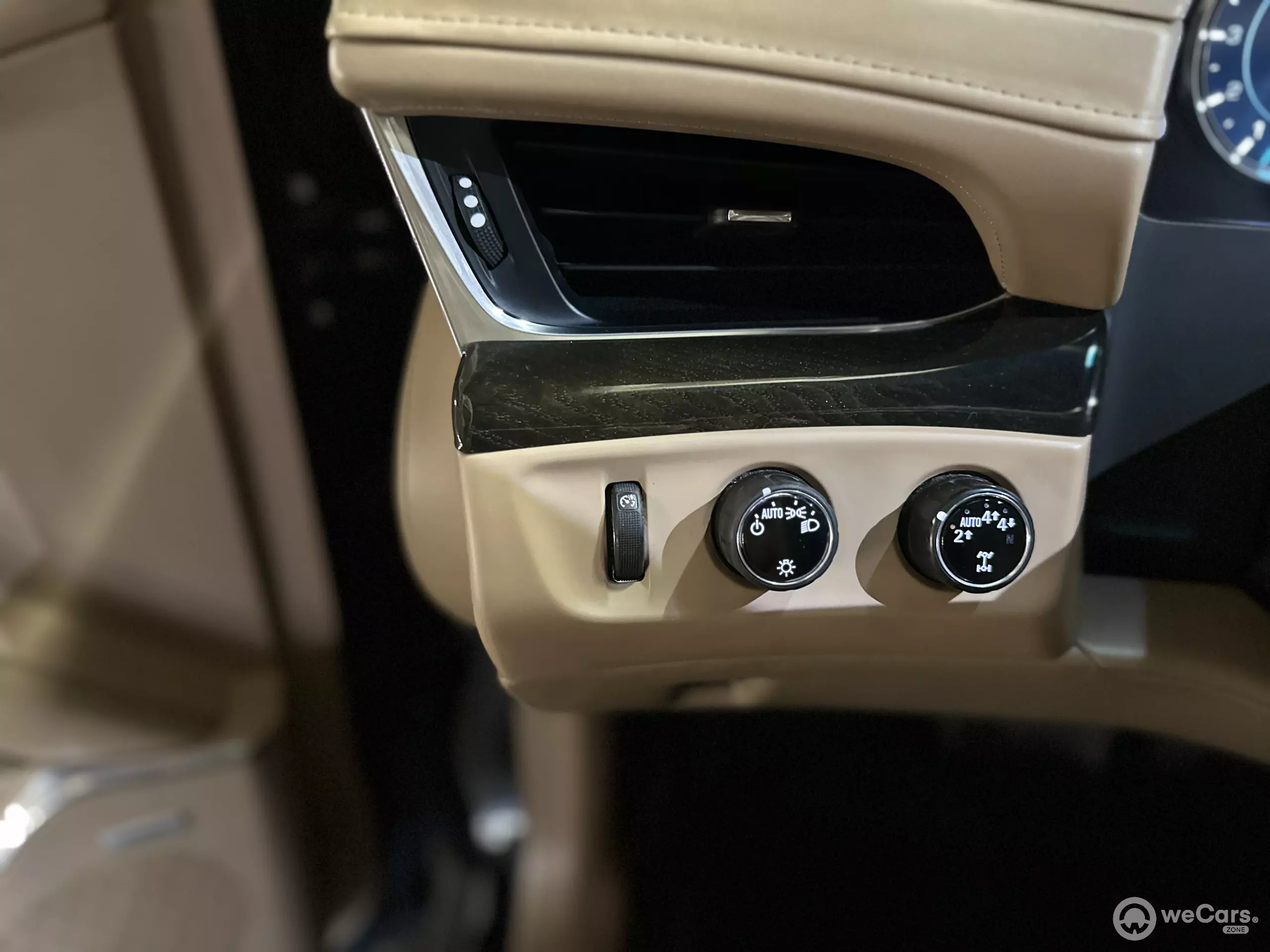 Cadillac Escalade VUD 4x4