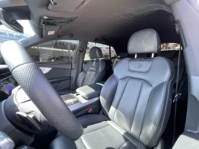 Audi Q8 VUD 2022