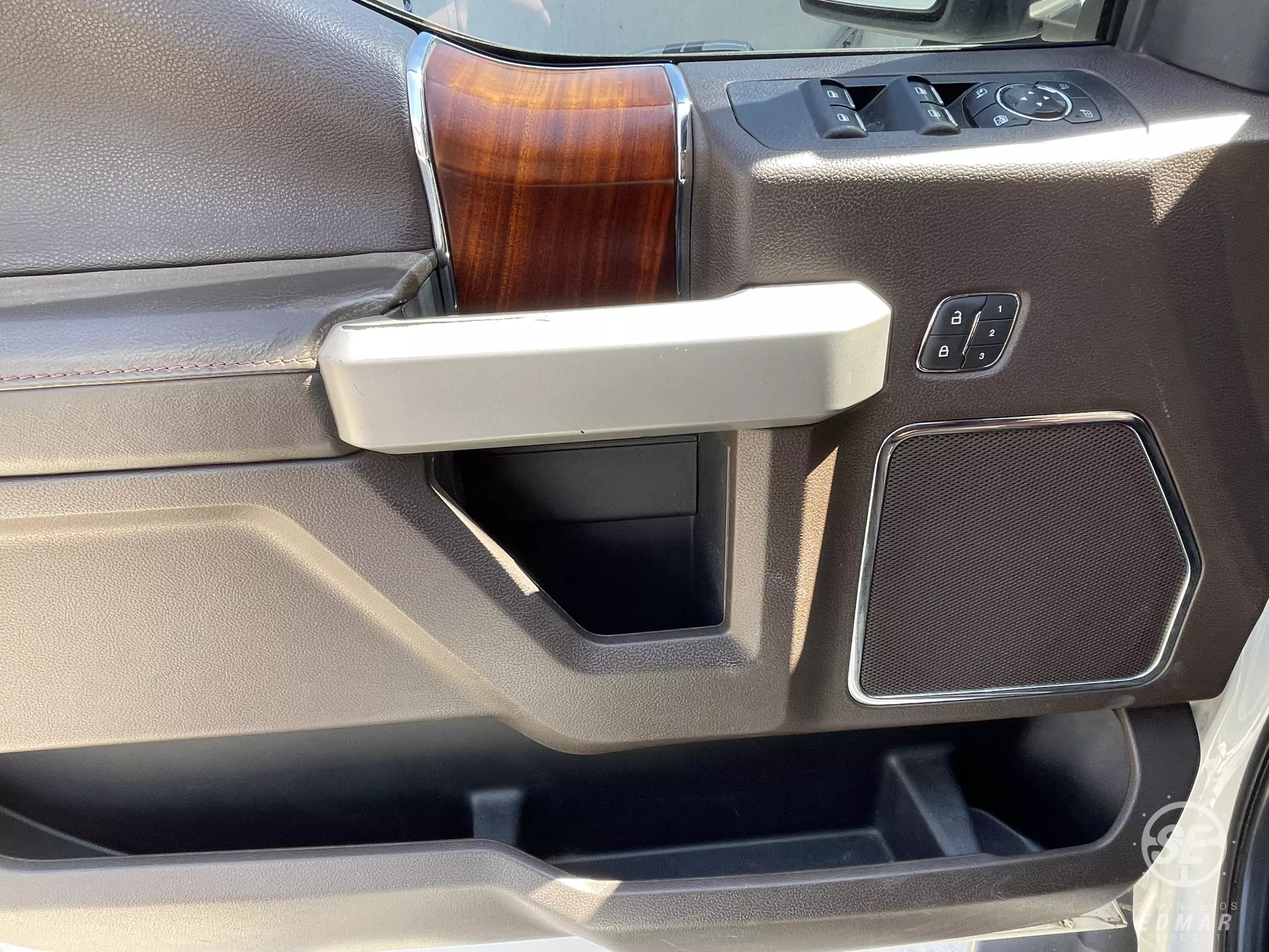 Ford Lobo Pick-Up