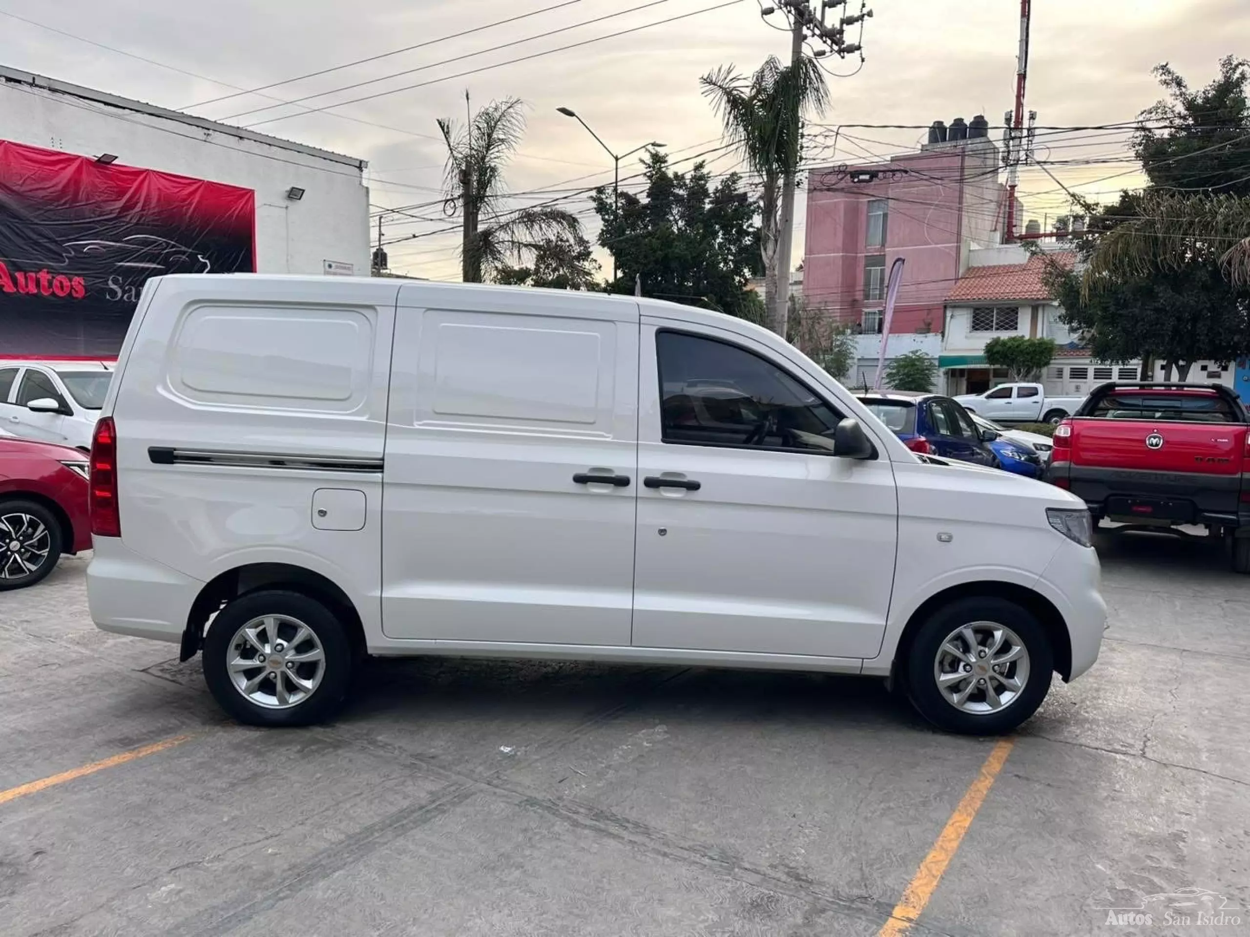 Chevrolet Tornado Van Furgoneta 2023