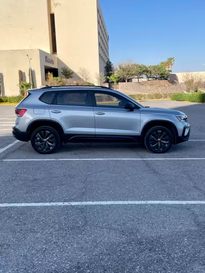 Volkswagen Taos VUD 2024