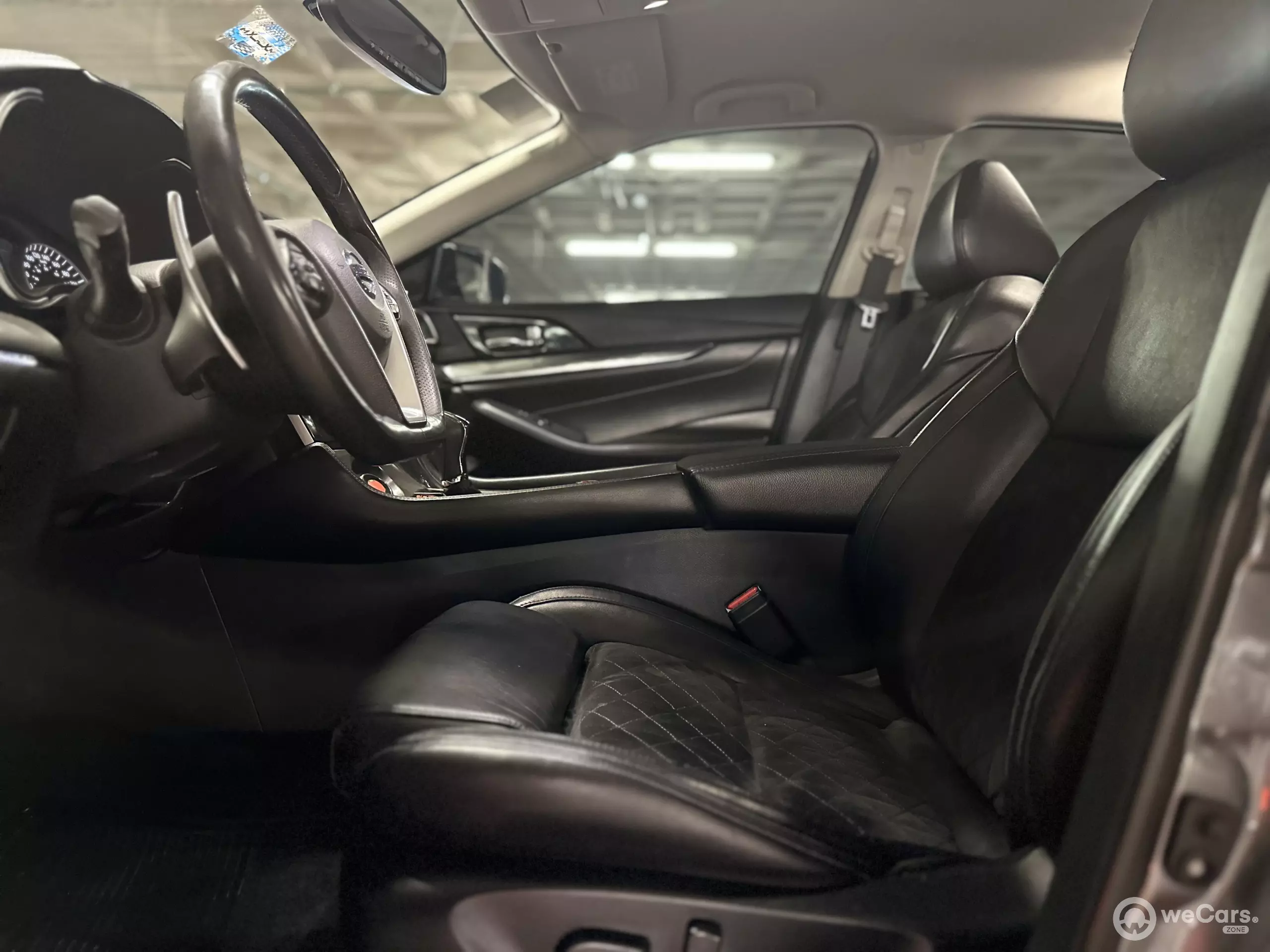 Nissan Maxima