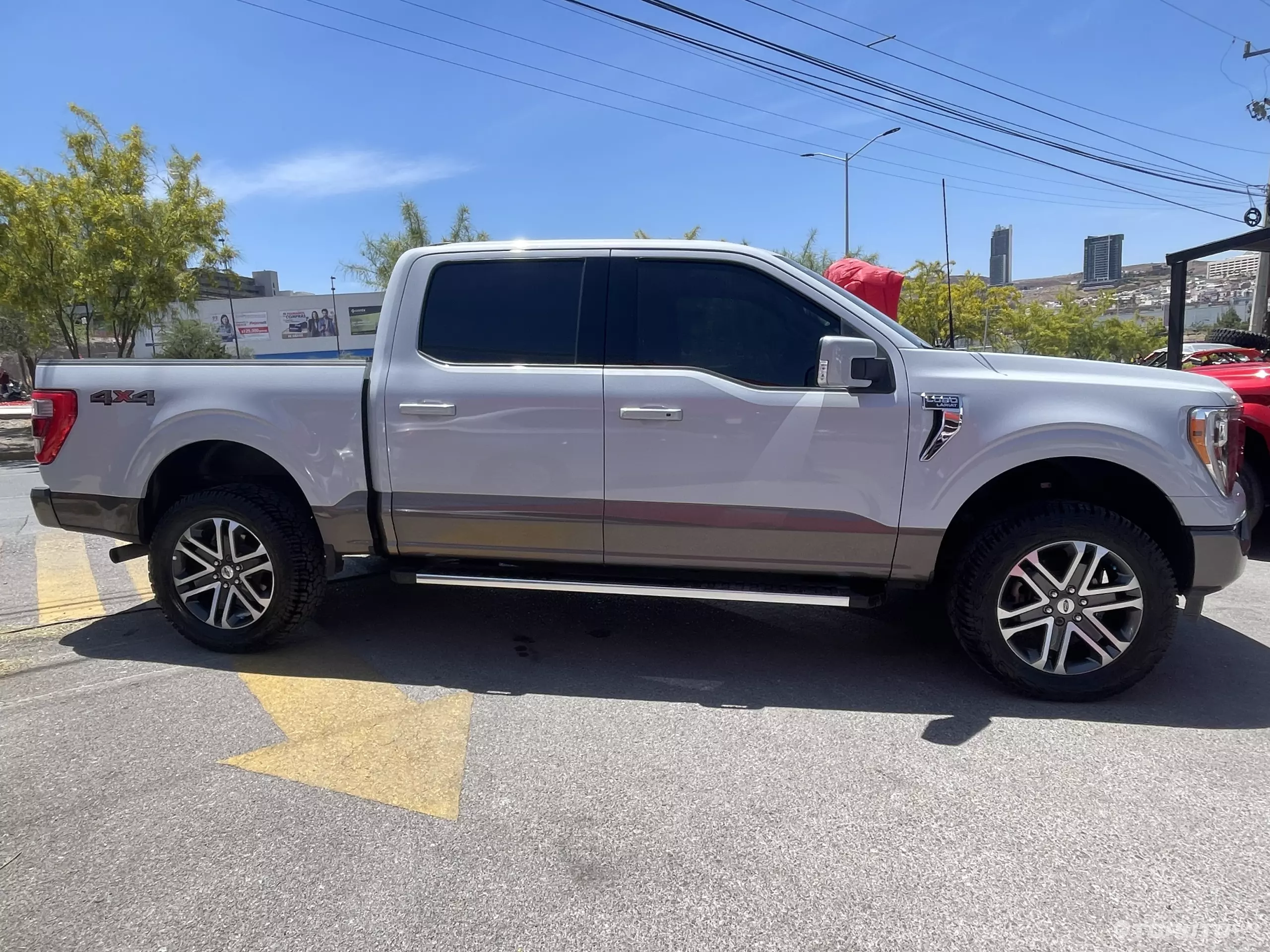 Ford Lobo Pick-Up