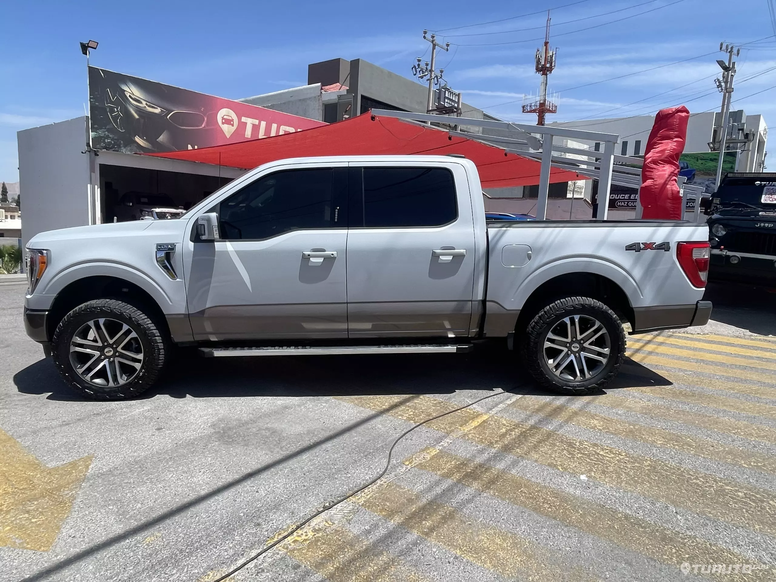 Ford Lobo Pick-Up