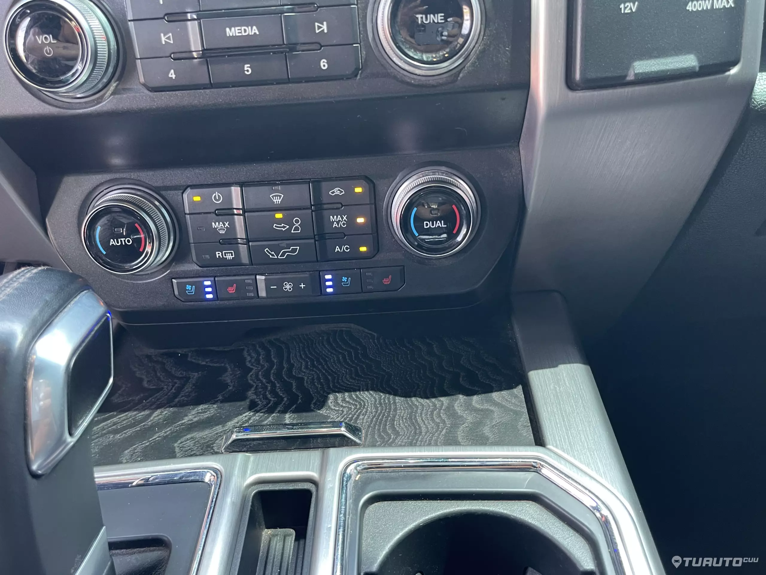 Ford Lobo Pick-Up