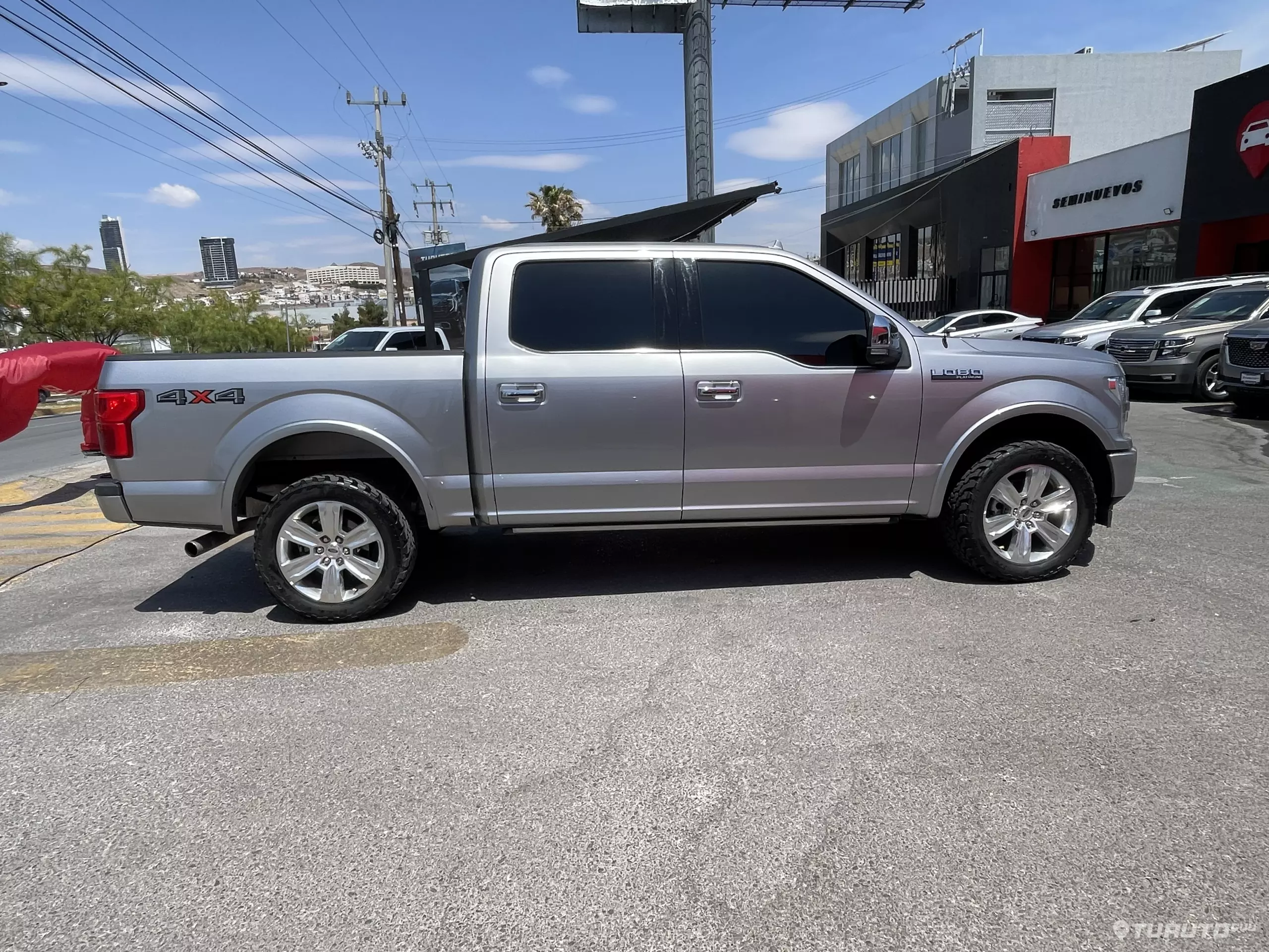 Ford Lobo Pick-Up