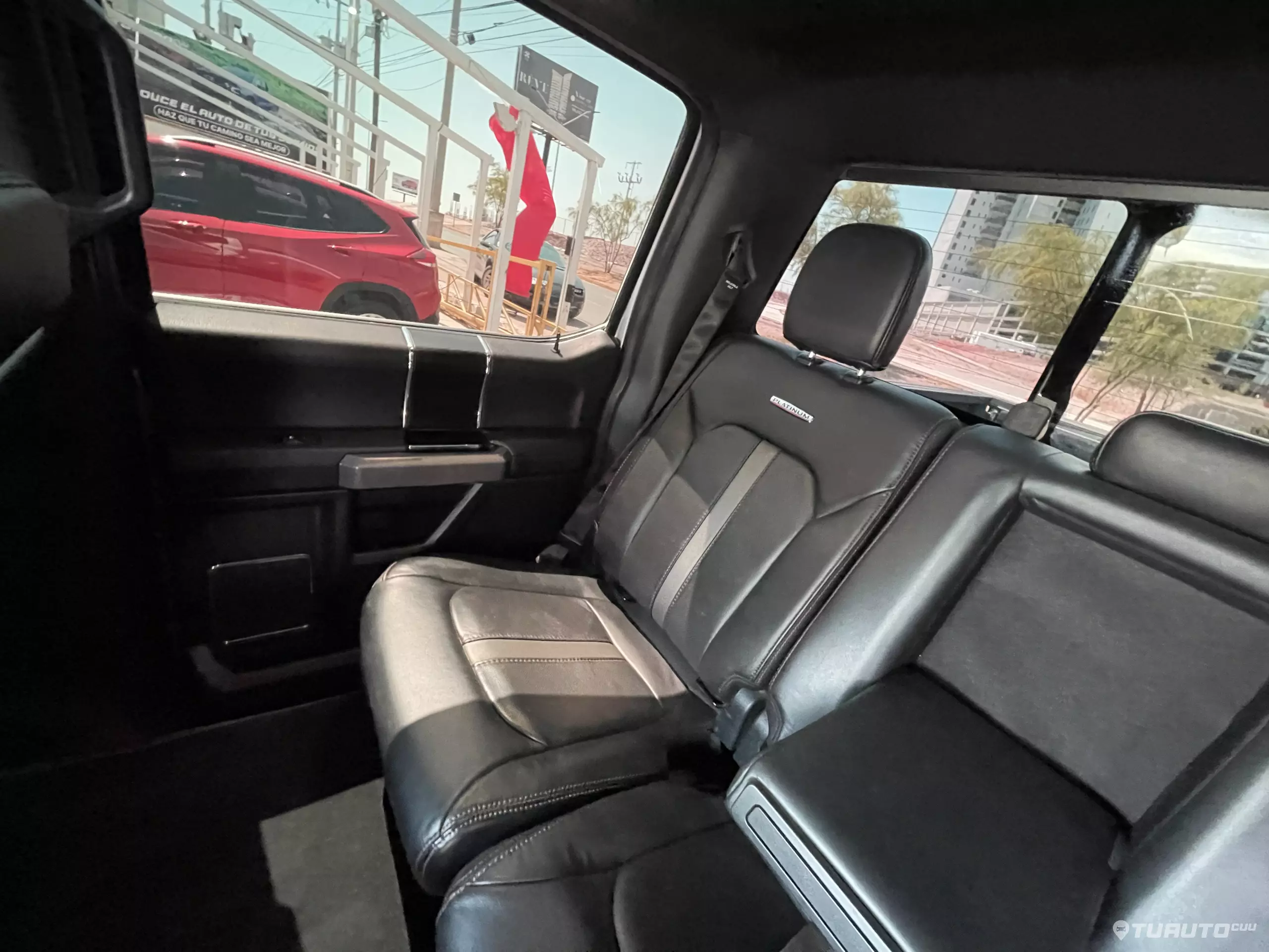 Ford Lobo Pick-Up