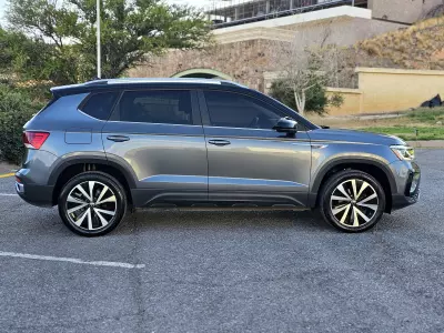 Volkswagen Taos VUD 2024