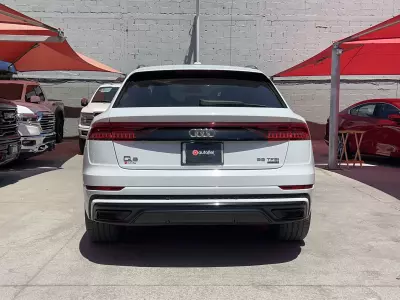 Audi Q8 VUD 2020