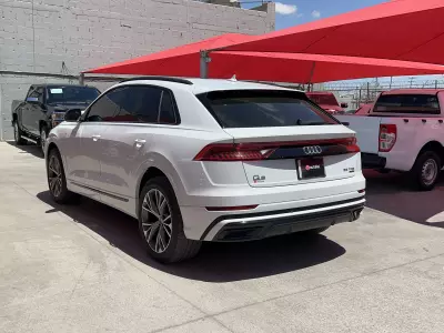 Audi Q8 VUD 2020