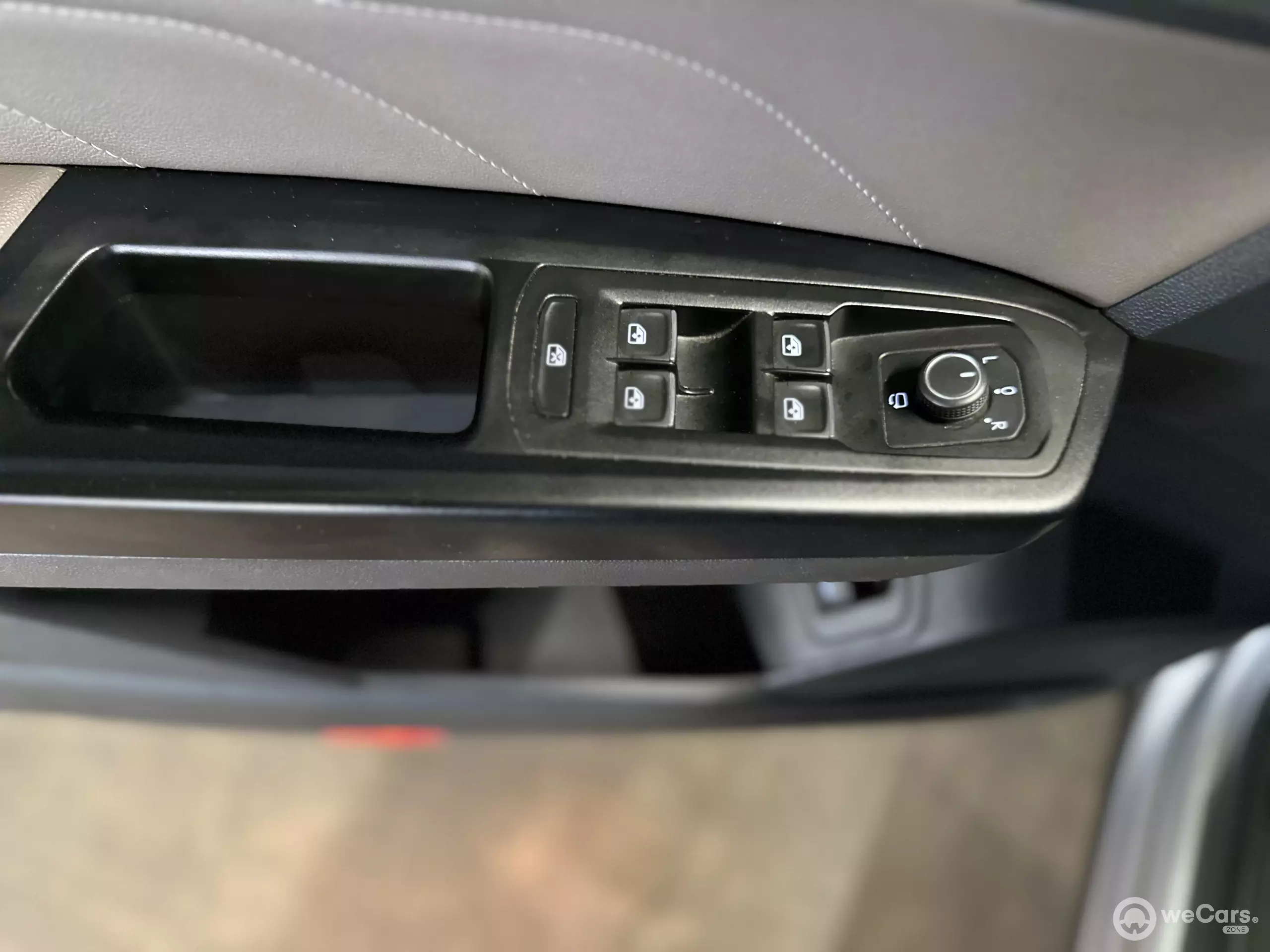 Volkswagen Cross Sport VUD
