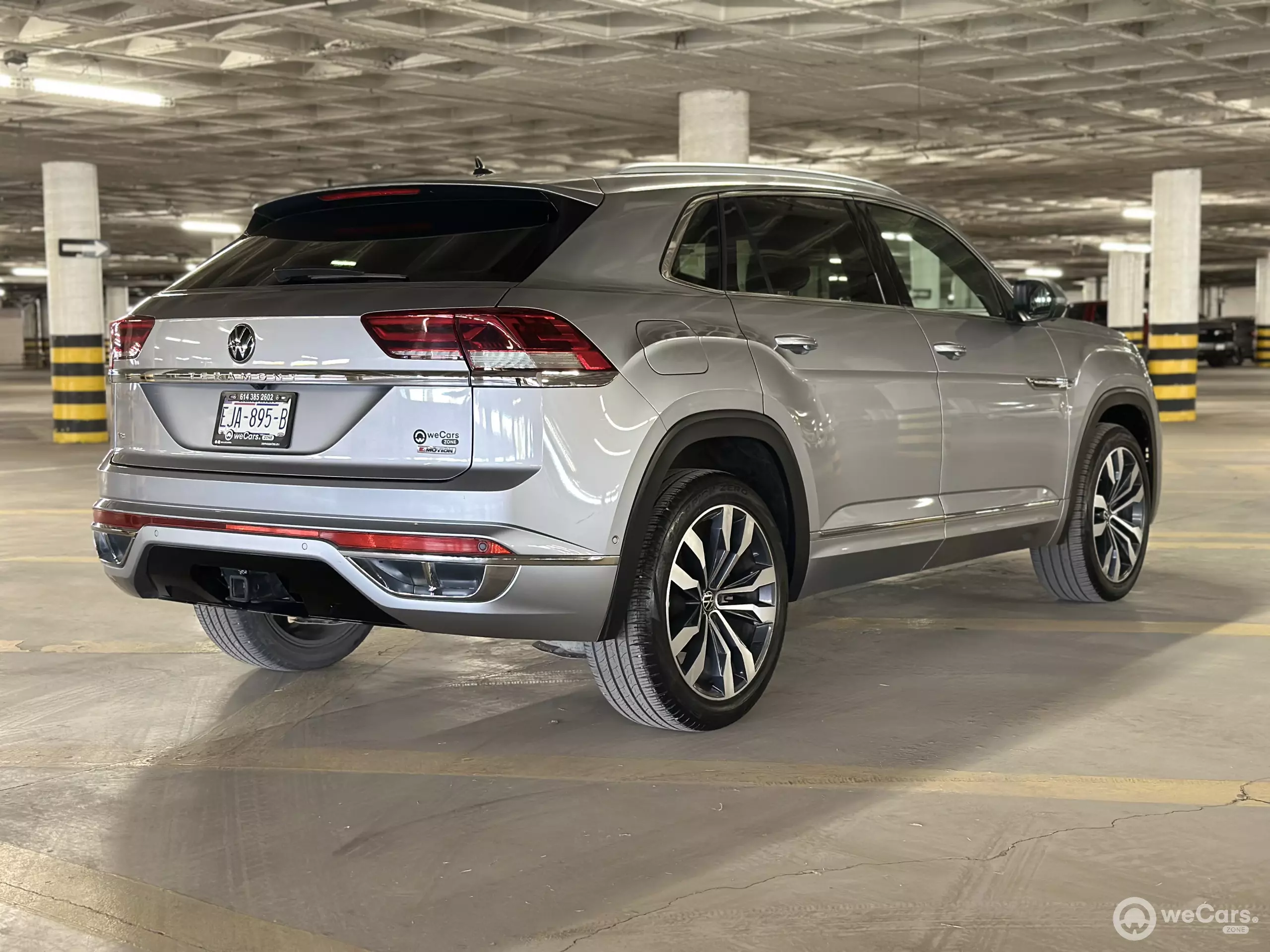 Volkswagen Cross Sport VUD