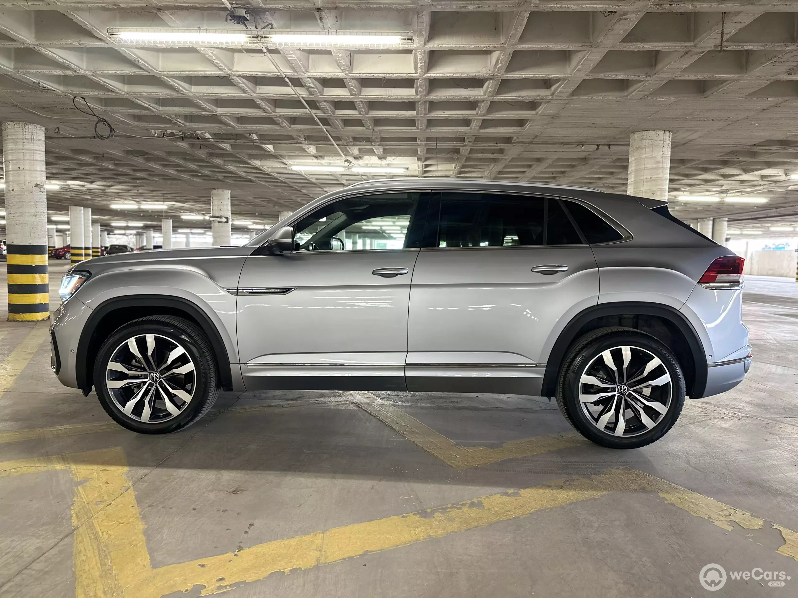Volkswagen Cross Sport VUD