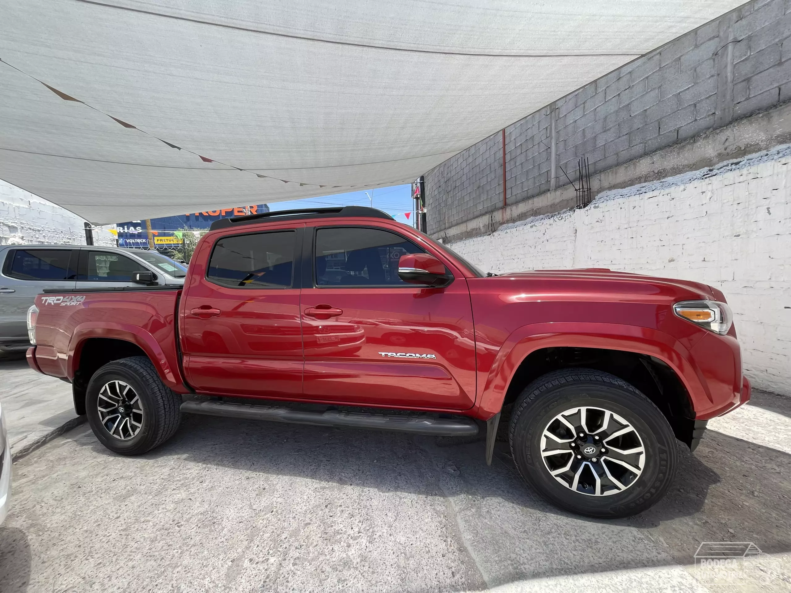 Toyota Tacoma Pick-Up