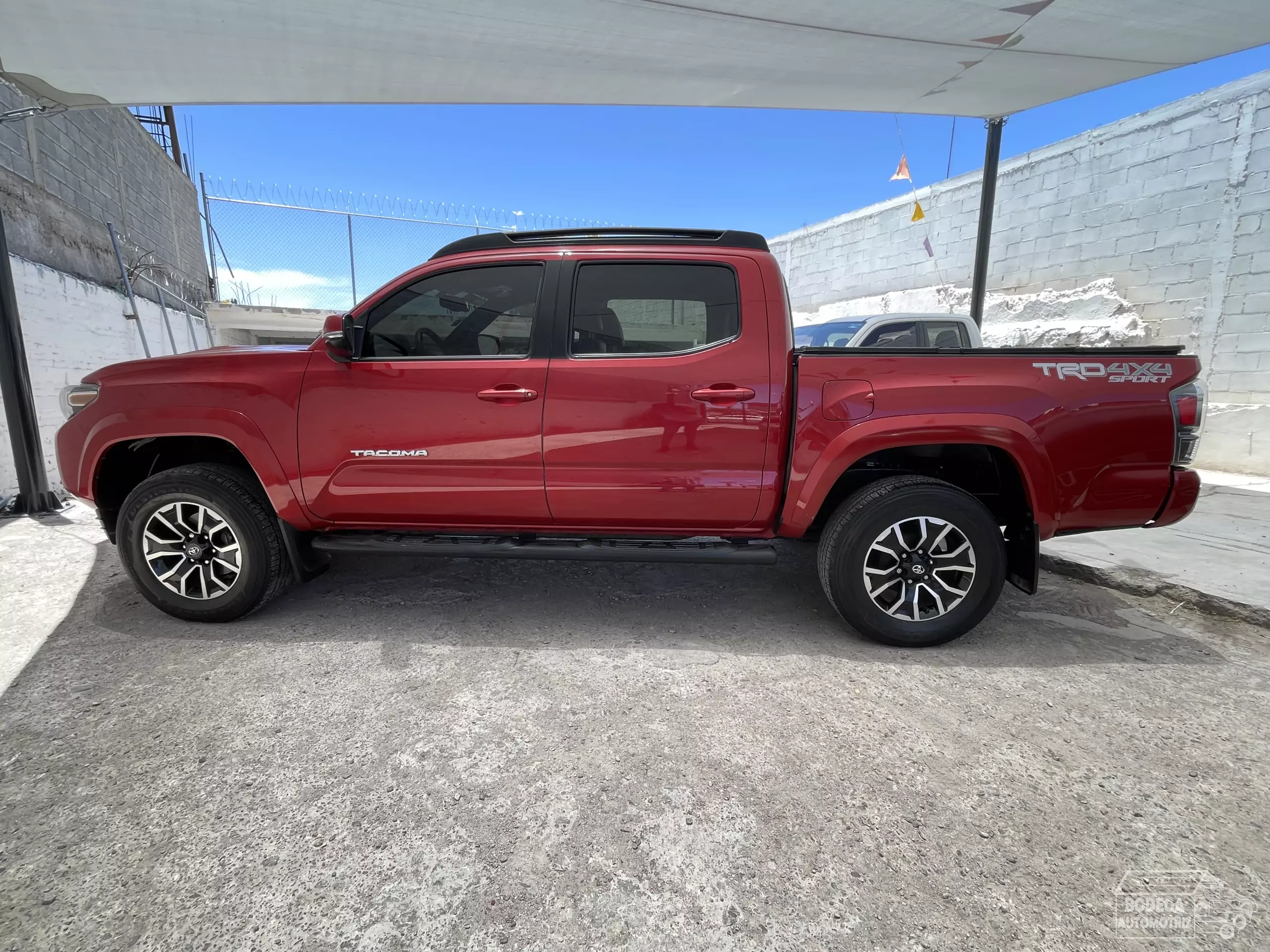 Toyota Tacoma Pick-Up