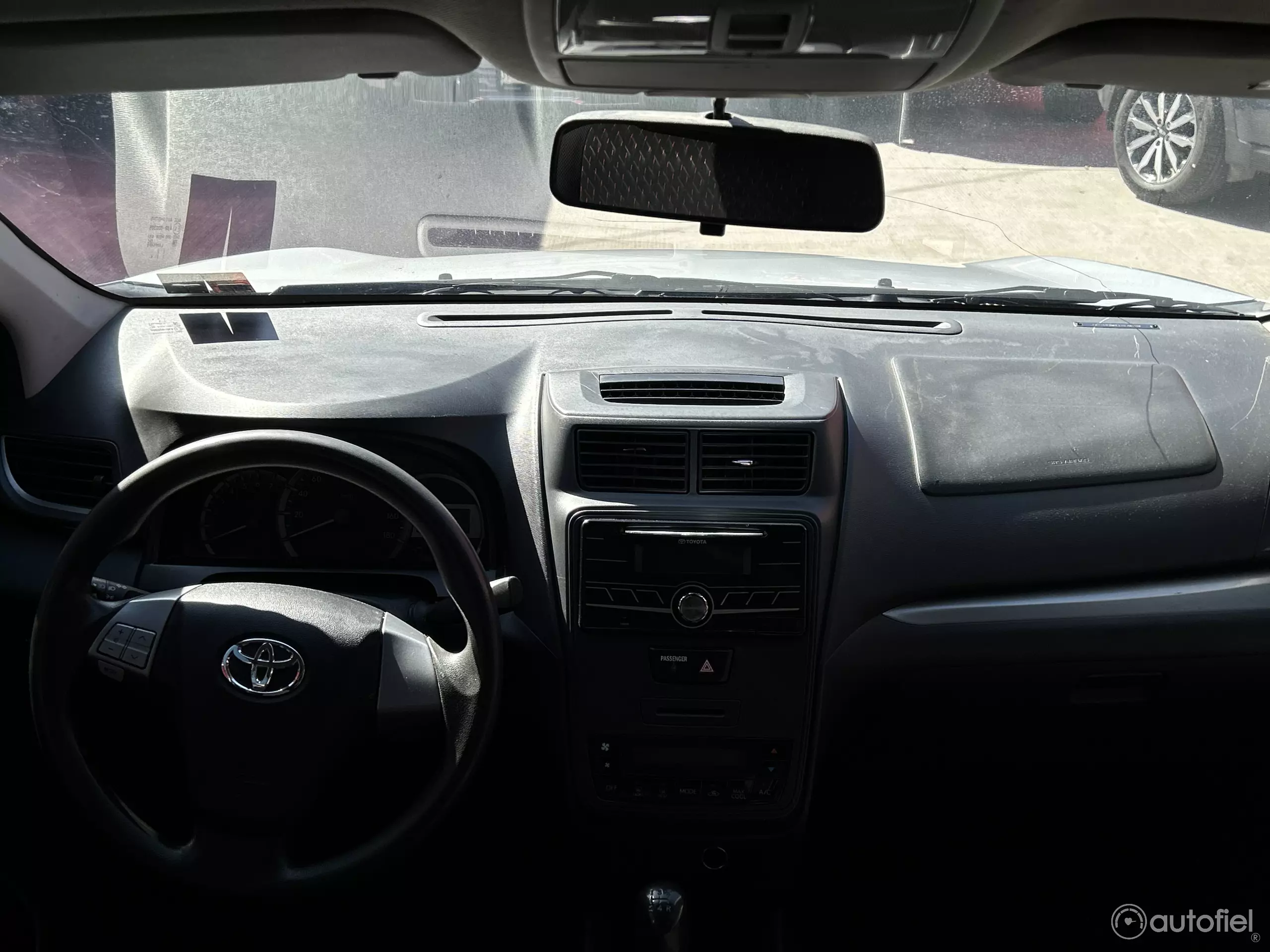 Toyota Avanza Minivan