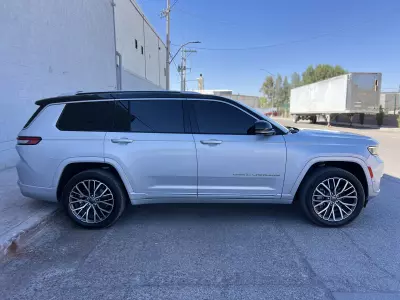 Jeep Grand Cherokee VUD 2022