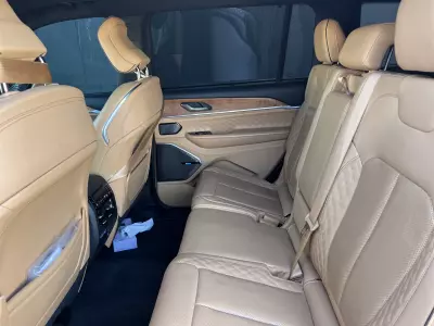 Jeep Grand Cherokee VUD 2022
