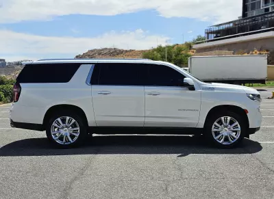 Chevrolet Suburban VUD 2023