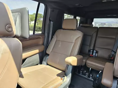 Chevrolet Suburban VUD 2023