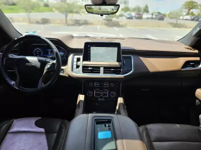 Chevrolet Suburban VUD 2023