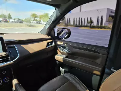 Chevrolet Suburban VUD 2023