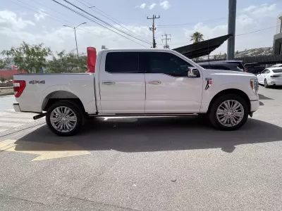 Ford Lobo Pick-Up 2023