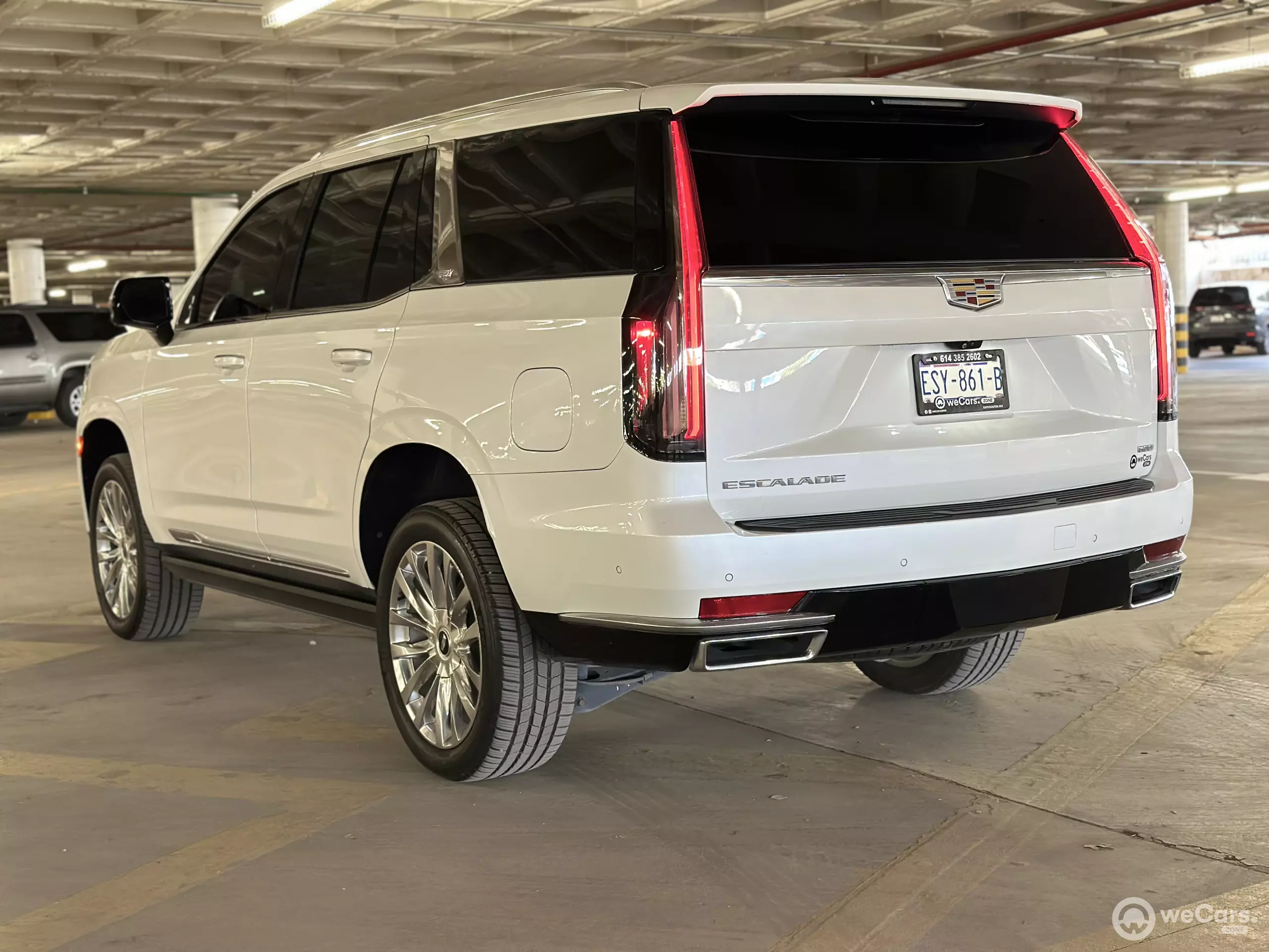 Cadillac Escalade VUD