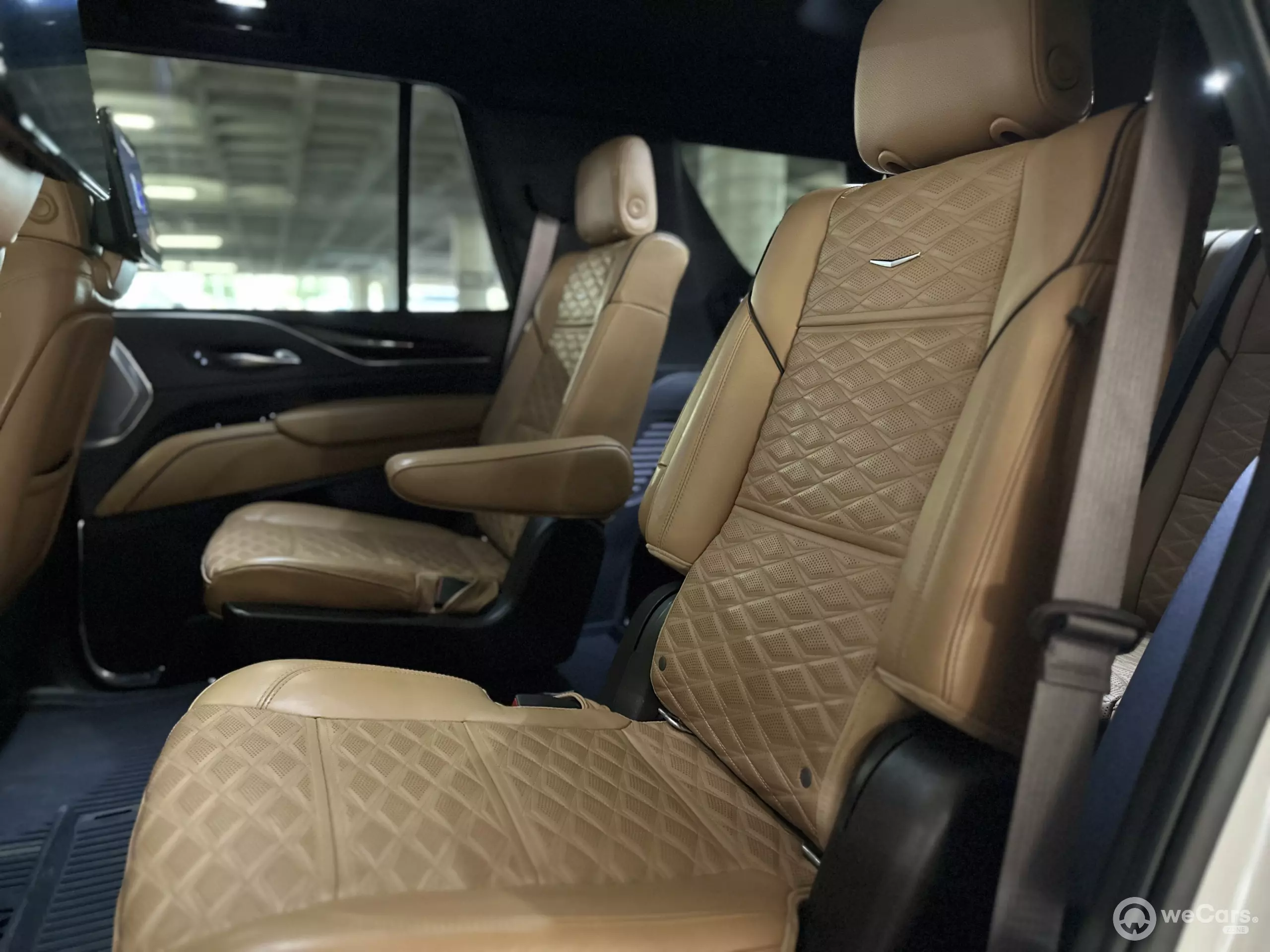 Cadillac Escalade VUD