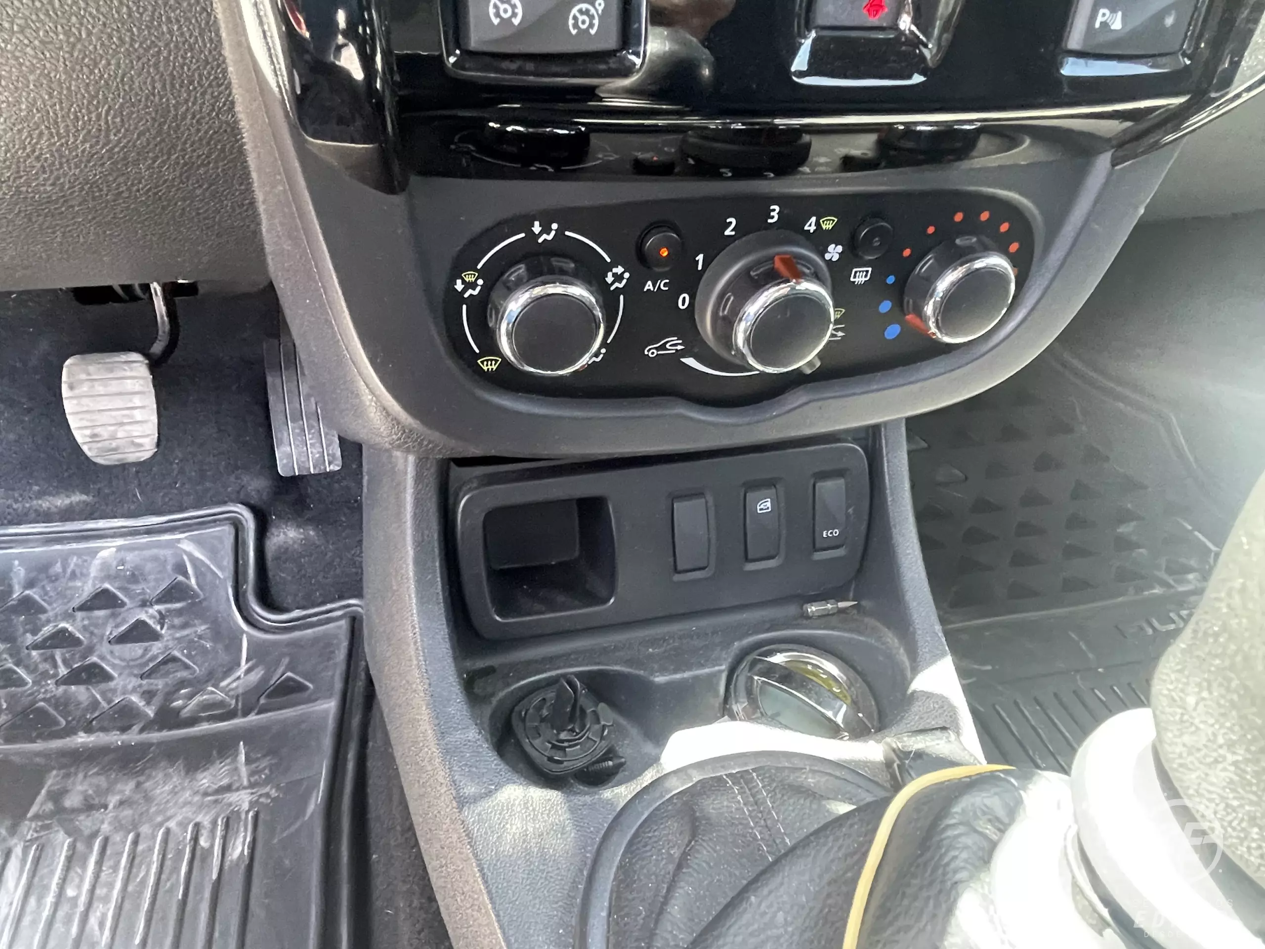 Renault Duster VUD