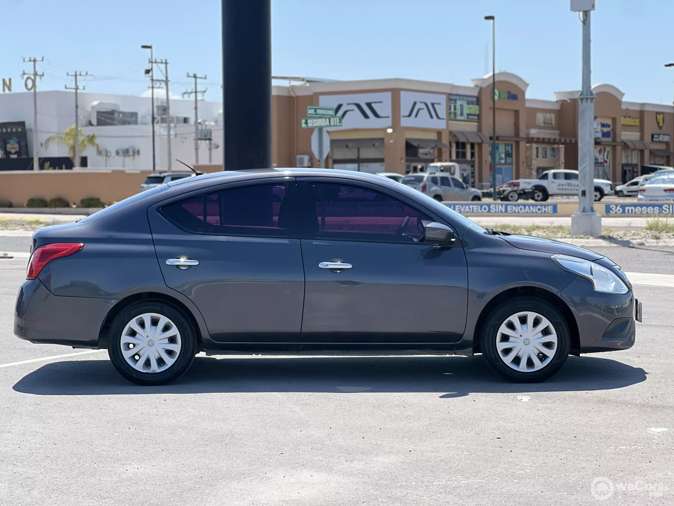 Nissan Versa