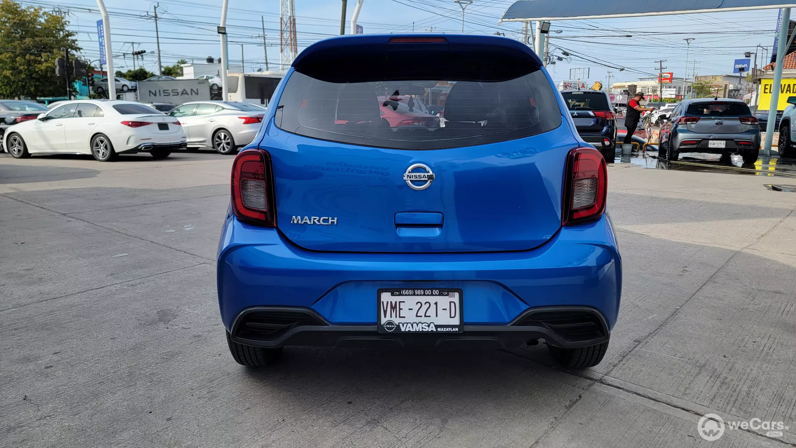 Nissan March